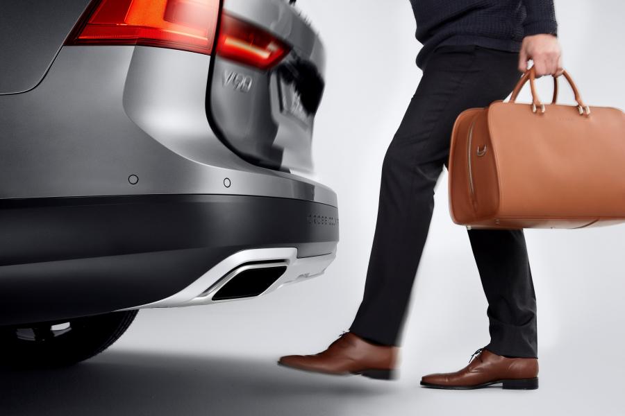 Детали экстерьера Volvo V90 T6 Cross Country 2016 года  (фото 51 из 104)